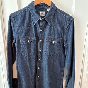 NOS Levi’s red tab Barstow denim shirt sz sm
